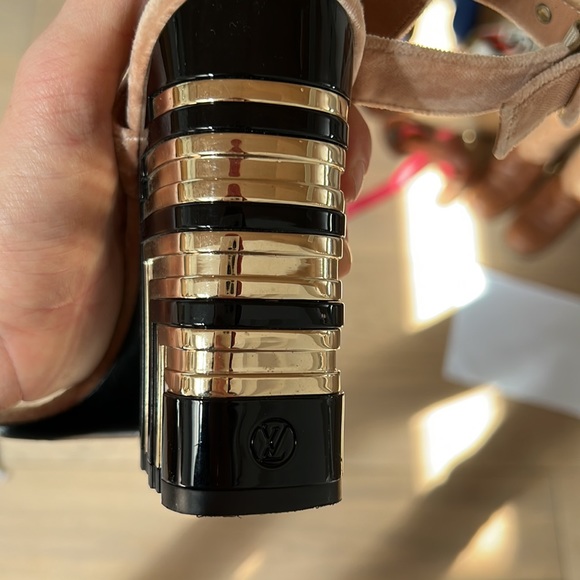 Louis Vuitton heels - Picture 12 of 15